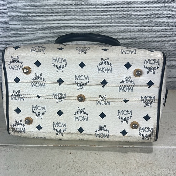 Congratulation to the WINNER!!!!!!✨MCM Givie✨ Live show 9pm EST Tonight!!! - Picture 7 of 16